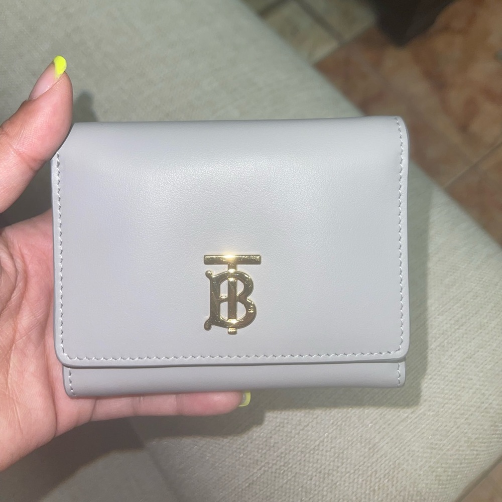 Burberry folding wallet